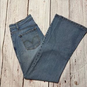 Levi’s Boot cut 515 Jean